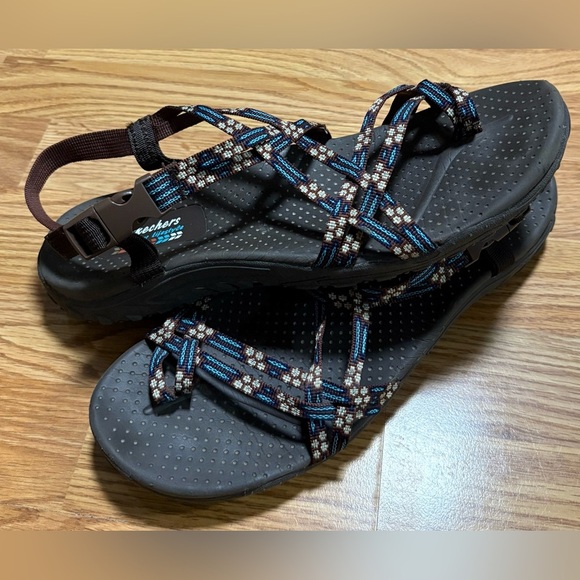 Sketchers Outdoor Lifestyle Sandals size 11 - Picture 1 of 3